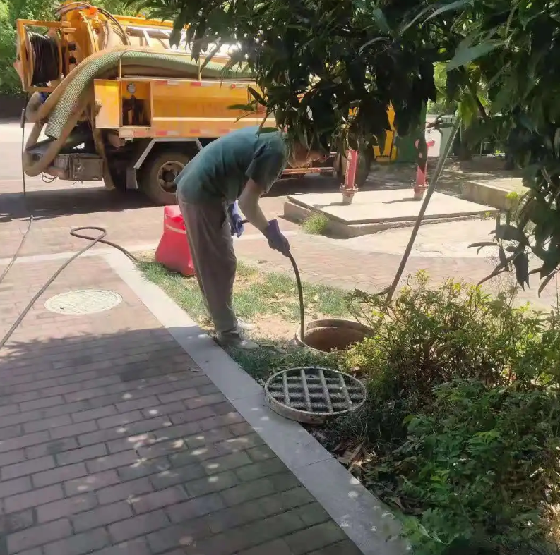 蓬江市政排污管道清淤疏通——专业团队，让您全程省心！