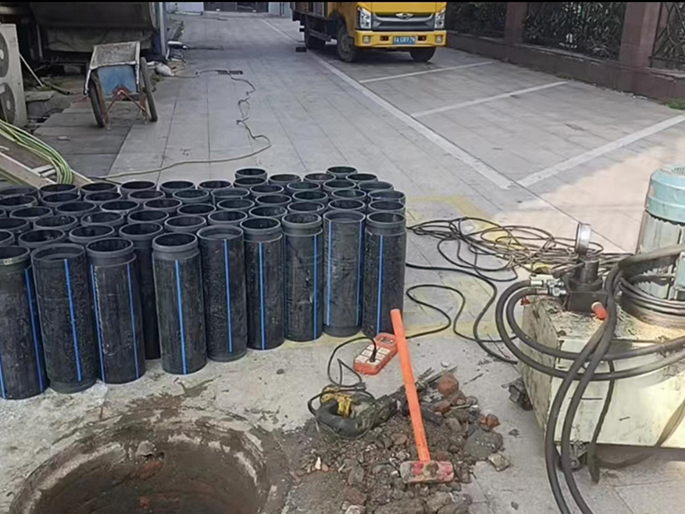 蓬江PE置换管厂家 DN315置换管 非开挖管短管置换